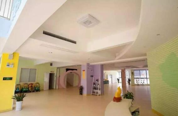 随着时间的推移和设备使用寿命的增加，风管表面会附着大量的粉尘（悬浮颗粒）